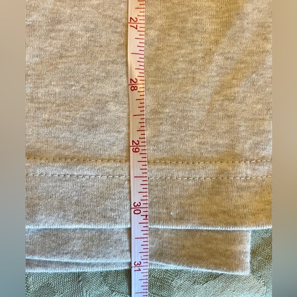 New Van Heusen V-neck Cotton Wrinkle Free Short Sleeve Oversized Oatmeal Top LG - Picture 11 of 16